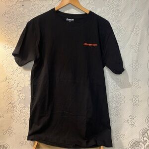 Snap on men’s graphic tshirt in black